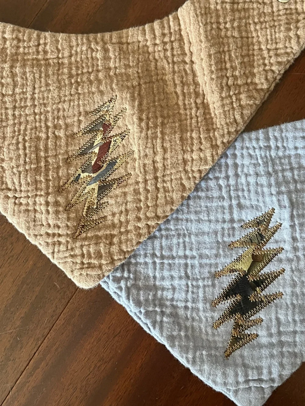 2 snap kerchief bibs baby gauze cotton stealie J Garcia silk Stealie bolts